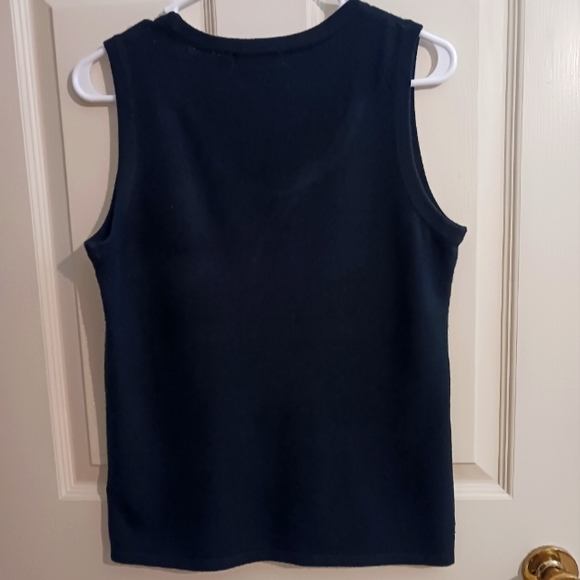 Luxe 360 Black Sleeveless Blouse - Picture 2 of 4